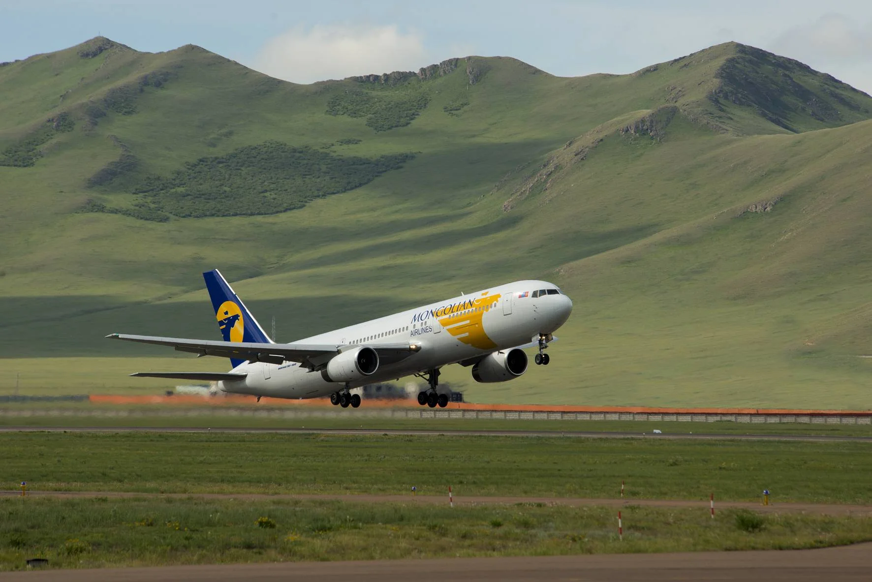 Авиаперевозки в Монголию