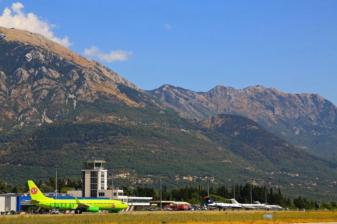 Авиаперевозки из Черногории