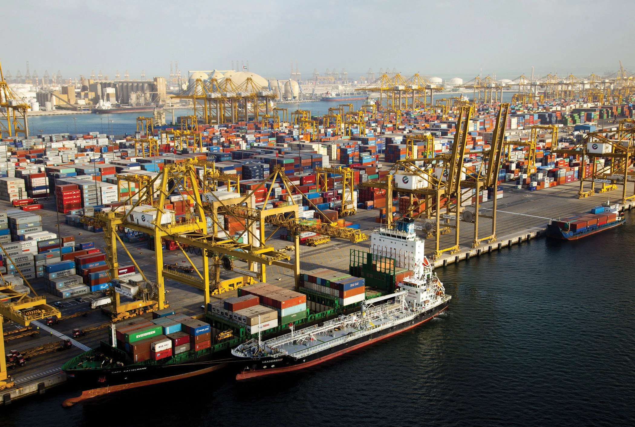 Морские перевозки из ОАЭ